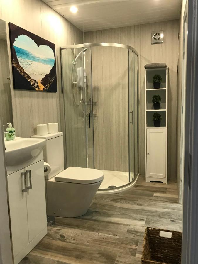 1 Gullion Lodge Ньюри Экстерьер фото
